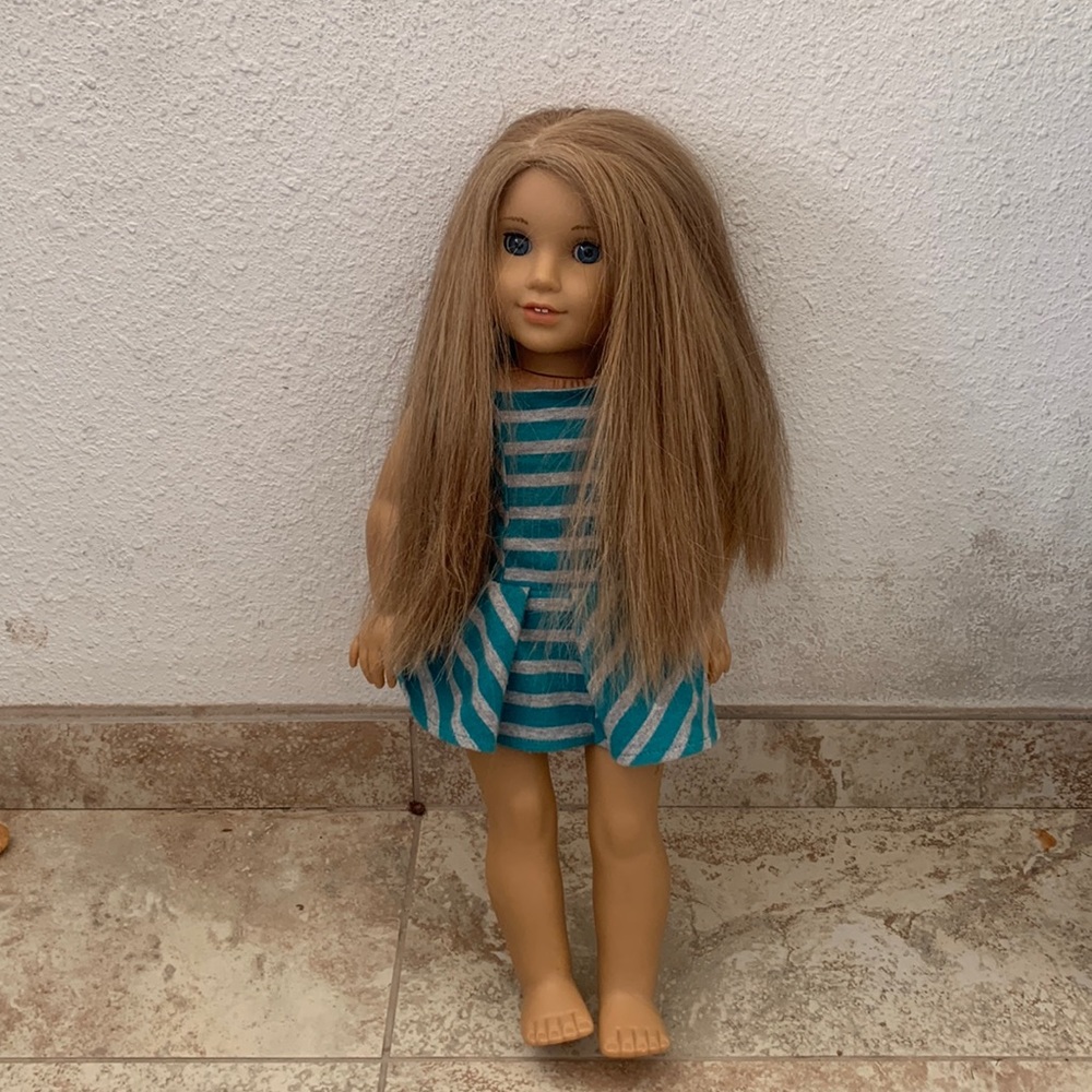 Mckenna: American Girl Doll of the Year 2012